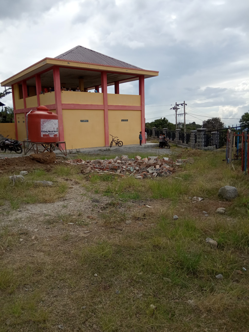 Gedung Kantor Kampung Telege Atu Dan Gedung Serba Guna 